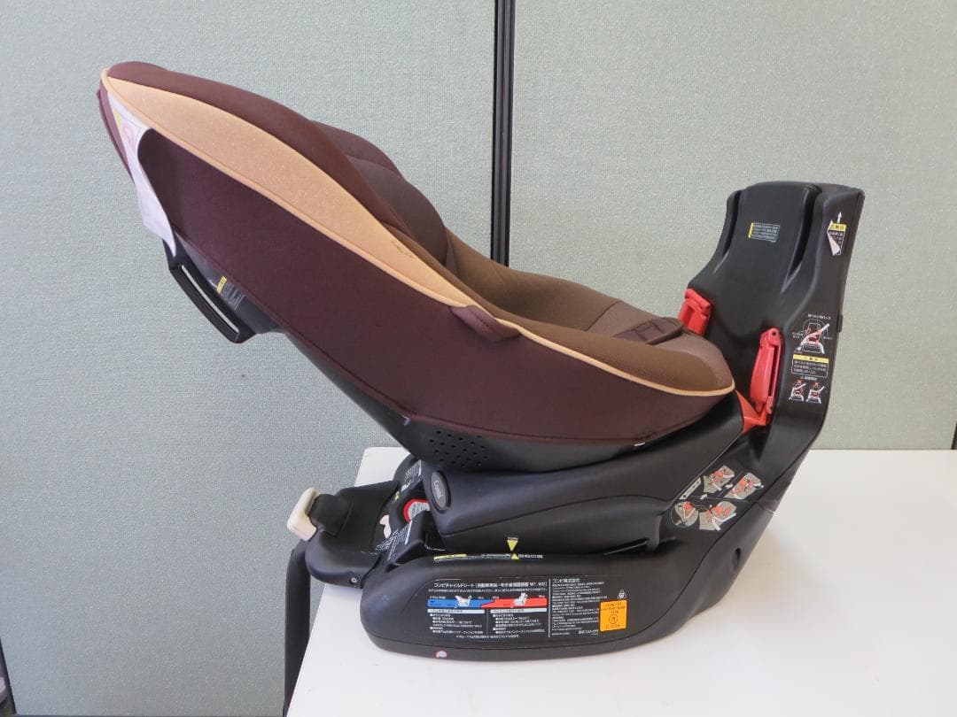 コンビ　チャイルドシート ゼウスターンEG　回転式