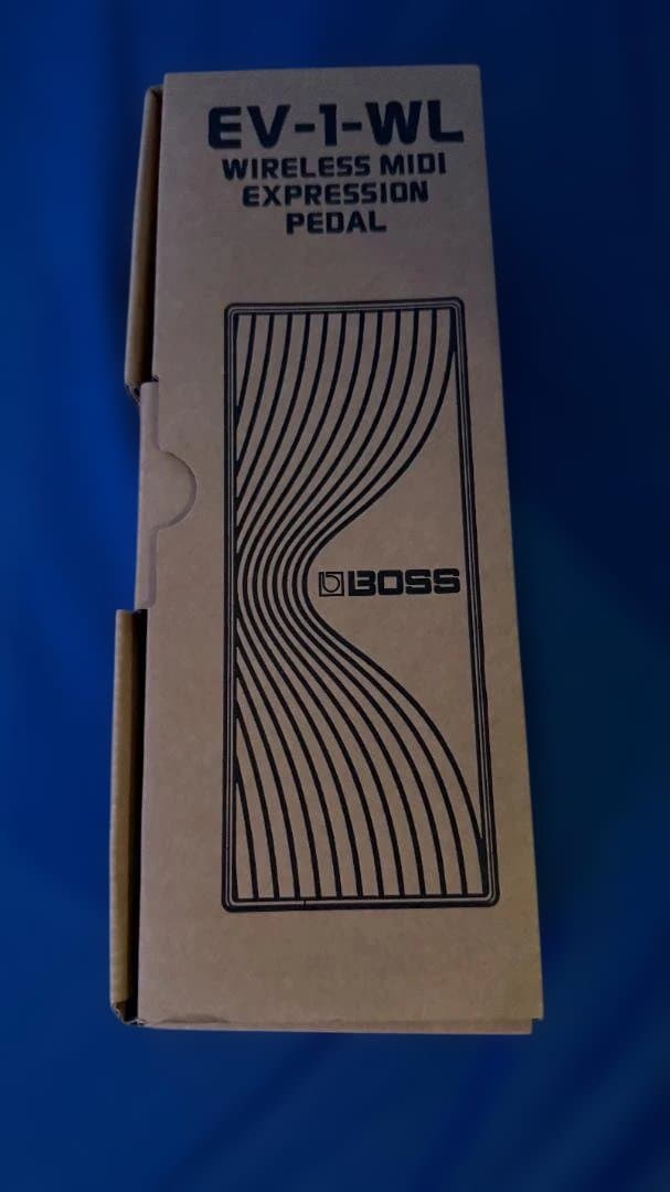 新品未使用　BOSS EV-1-WL Wireless MIDI Pedal