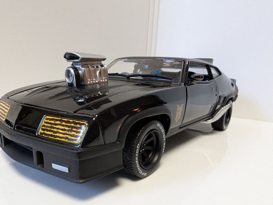 ミニカー GREEN LIGHT 1/24 Ford Falcon XB MADMAX