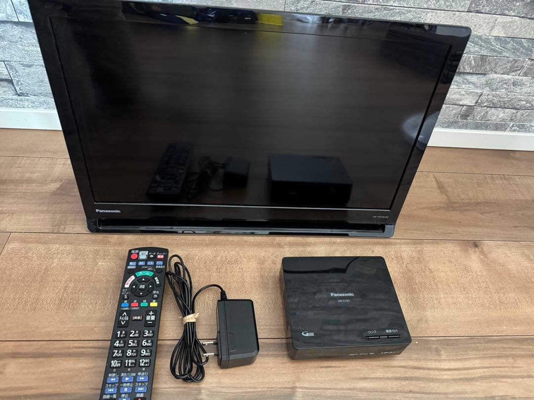 美品☆Panasonic 19インチポータブル液晶テレビ UN-19CFB10D 概要 ポータブル地上・BS・110度CSデジタルテレビ UN-19CFB10