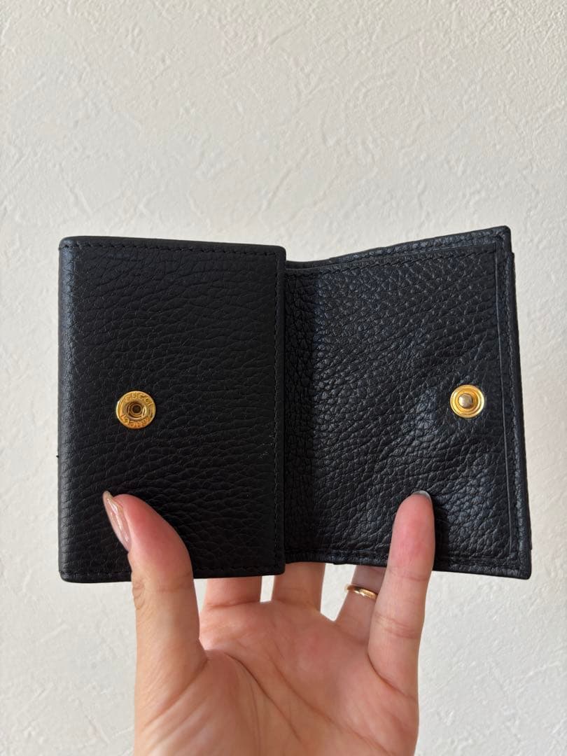 グッチ 3つ折り財布 GGマーモント シュリンクレザー 黒 ゴールド金具
