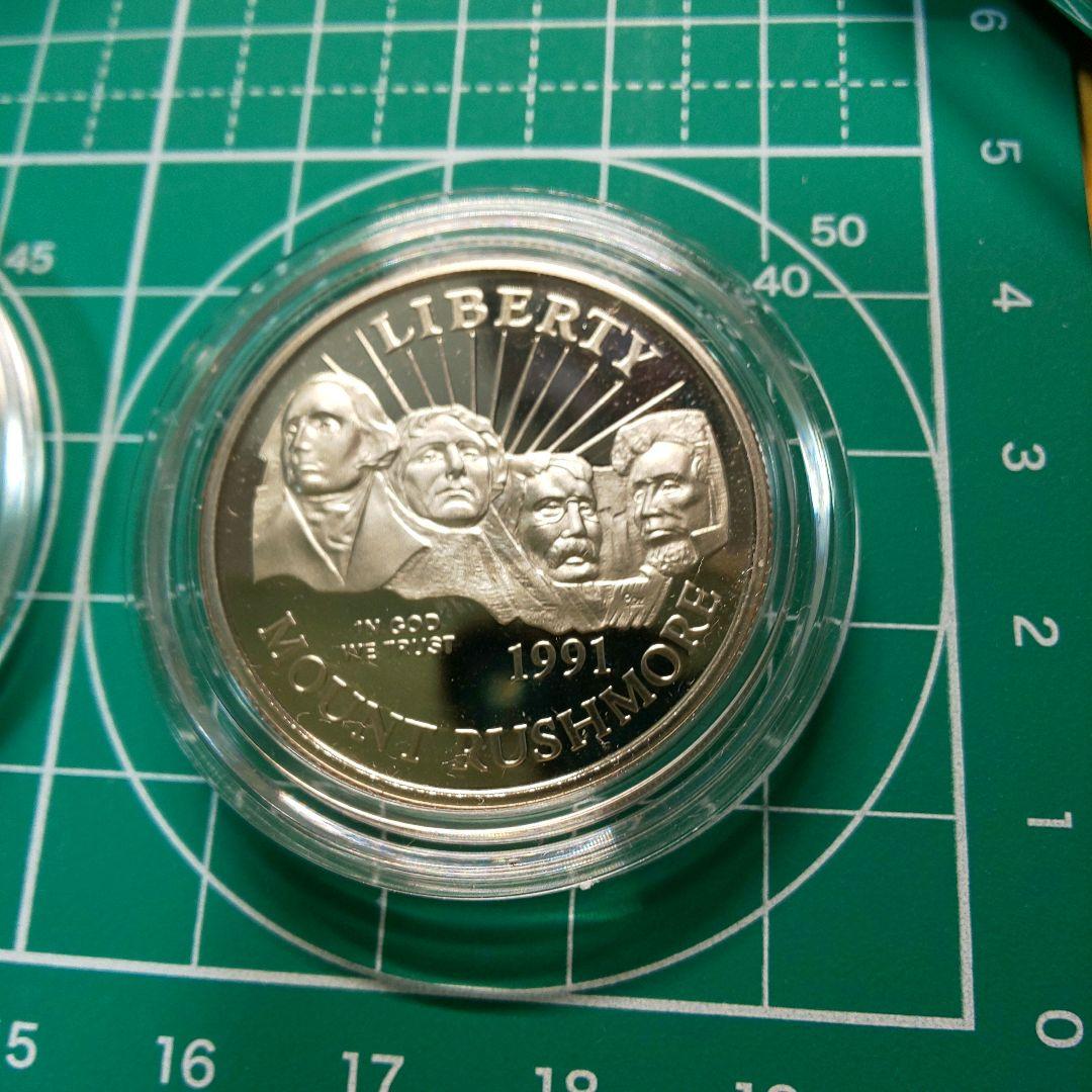 アメリカ合衆国 1ドル記念銀貨 3枚組 ラッシュモア山記念碑50年・米国