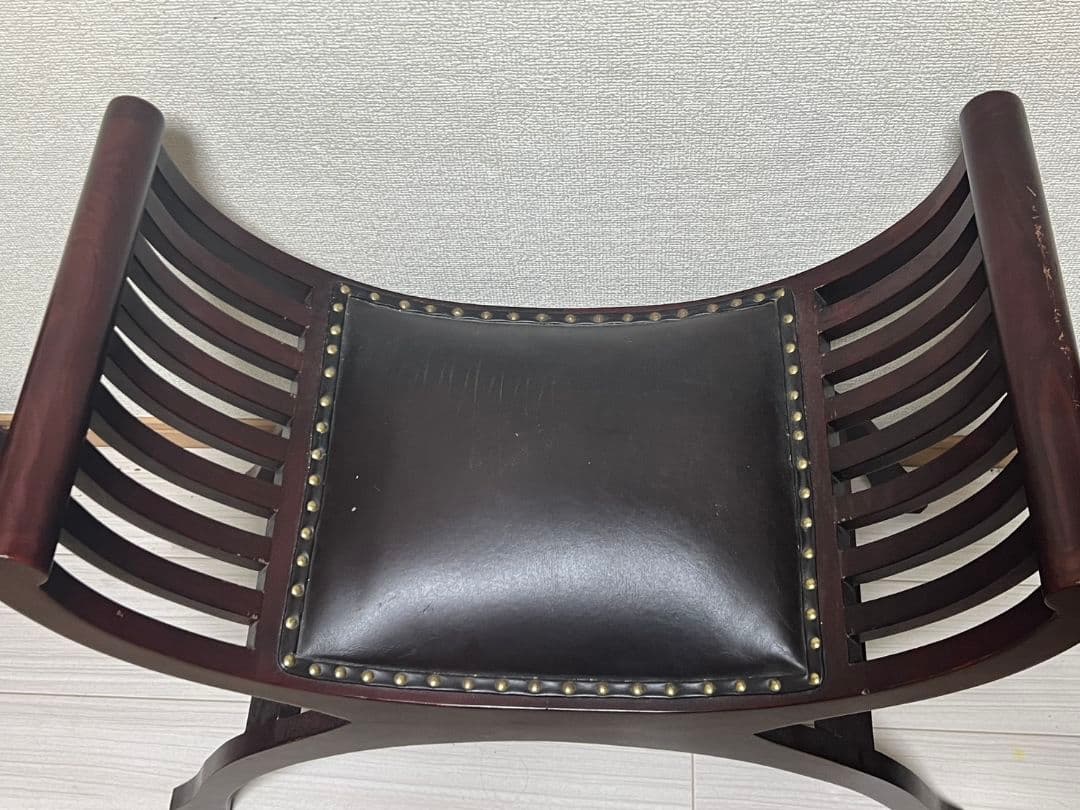 アンティーク 本革張りカルティニチェア