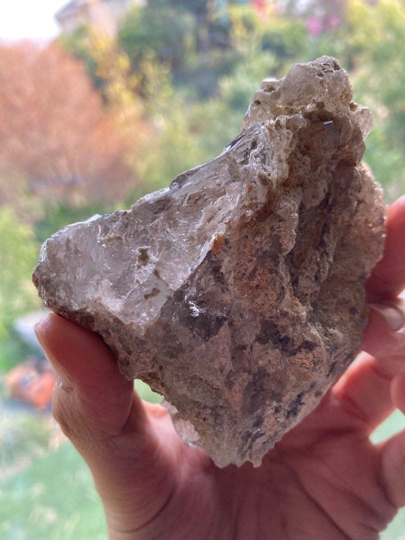 ヒマラヤ マニハール原石 ルチル入り 水晶 天然石 レインボー 美術品