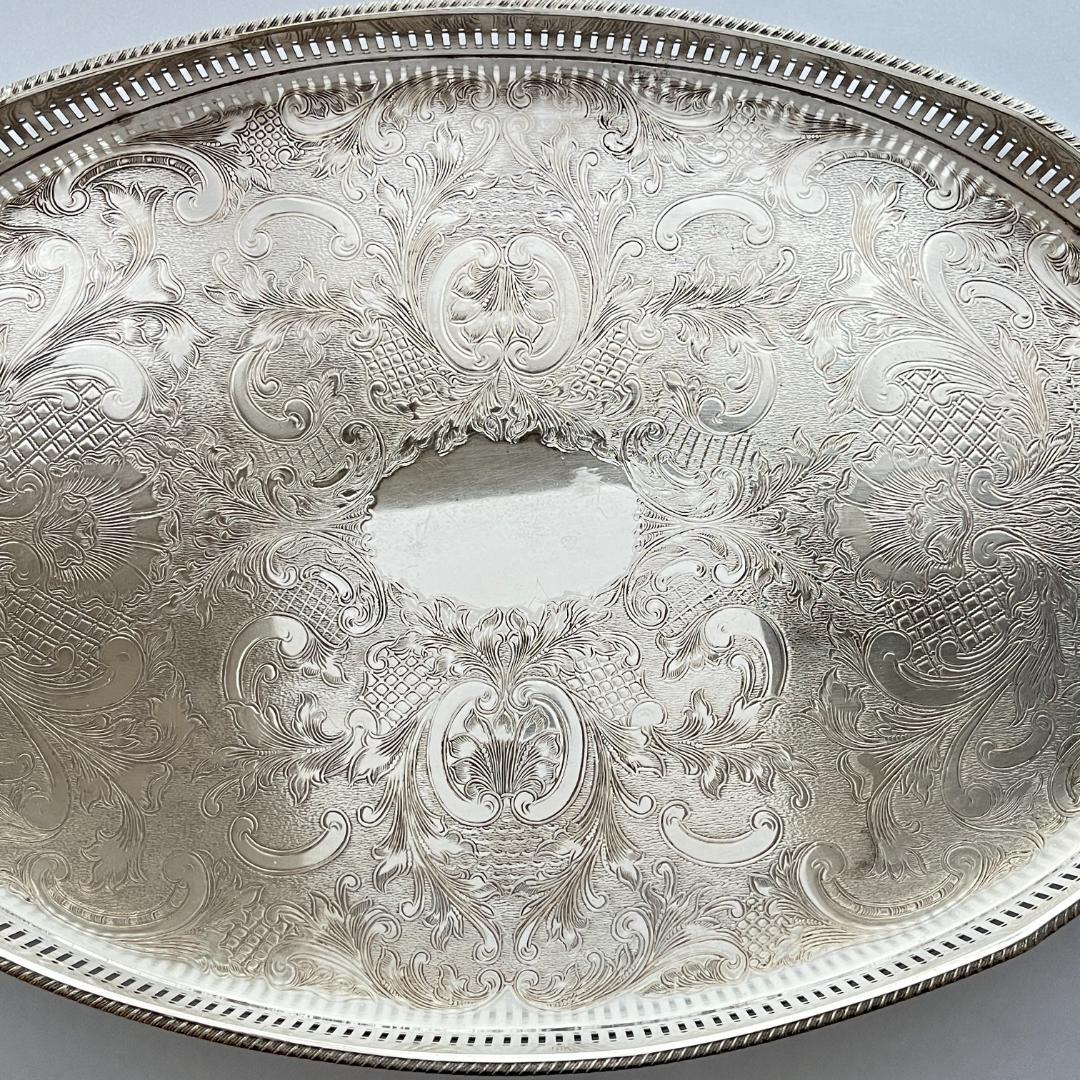 【英国】 ギャラリートレー オーバル型 45cm 装飾フット 大型