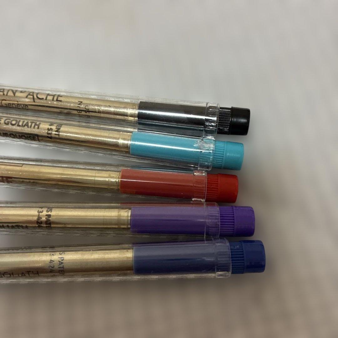 CARAN D'ACHEカランダッシュ　ボールペン 赤　　替え芯付き