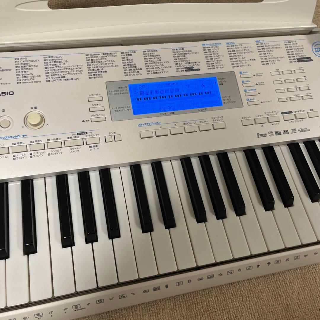 CASIOカシオ LK-221 電子ピアノ 光ナビゲーション CASIO LK-221 光る