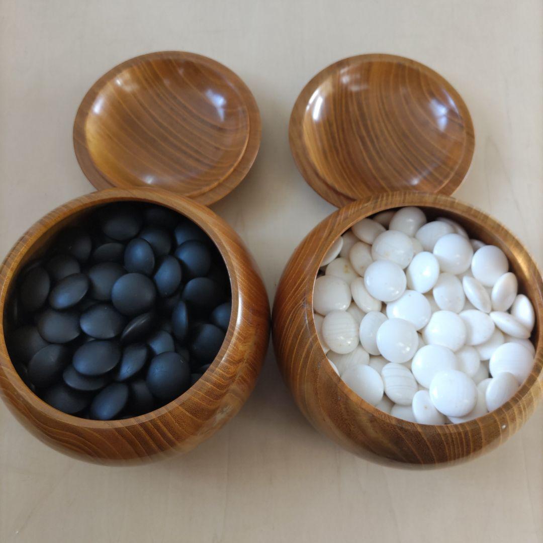 囲碁セット 　天然木製碁盤と那智黒、蛤の碁石