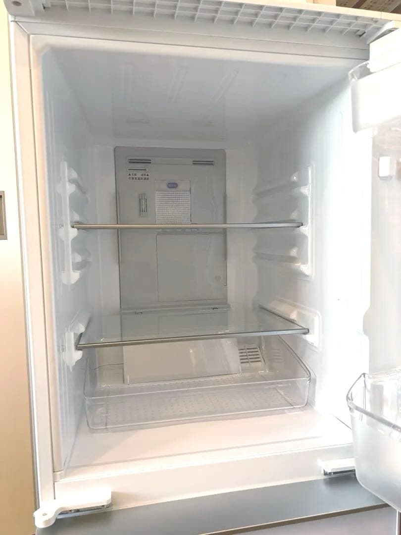 【送料込み】シャープ 冷蔵庫 SJ-GD14C-W 137L 【マット付き】