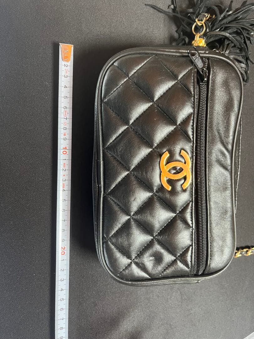ももこちゃん　シャネル ラムスキン マトラッセ ショルダー バッグ.