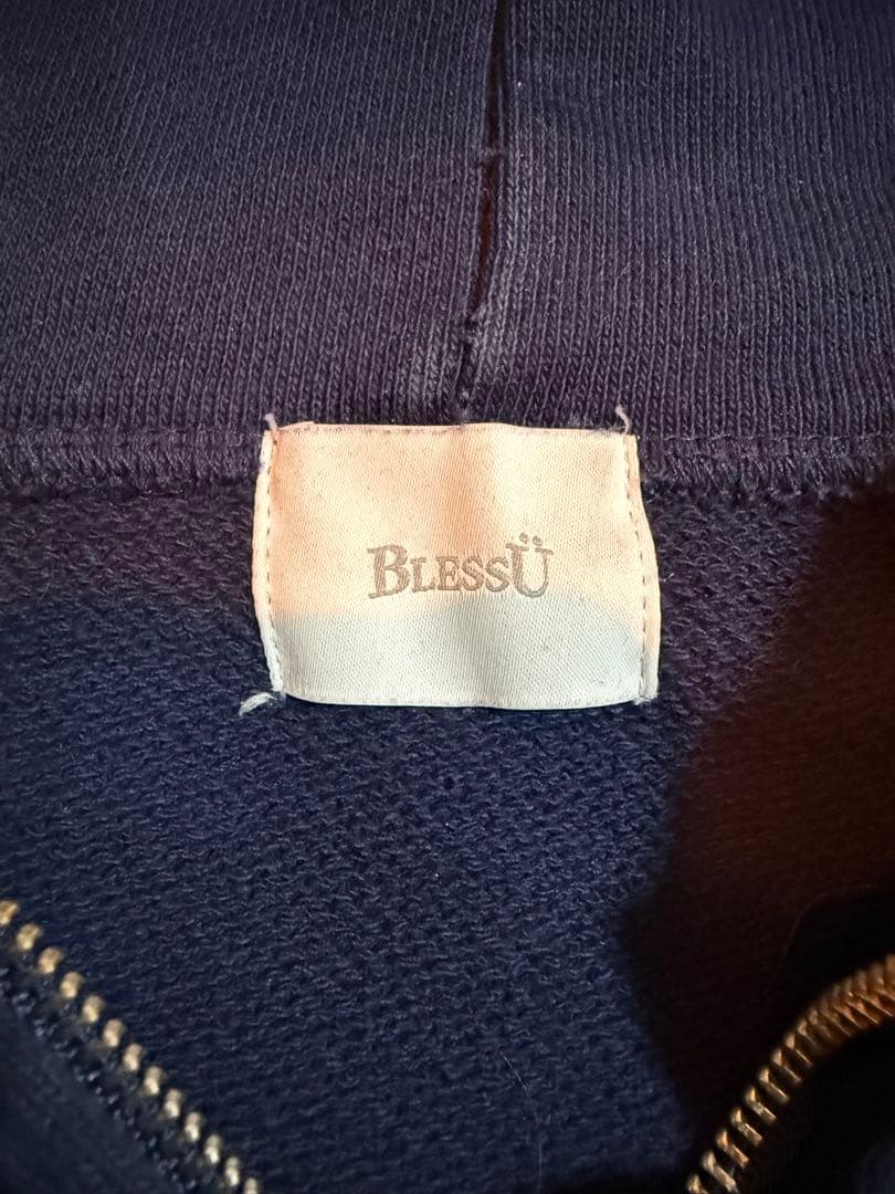 BlessU ネイビー パーカー