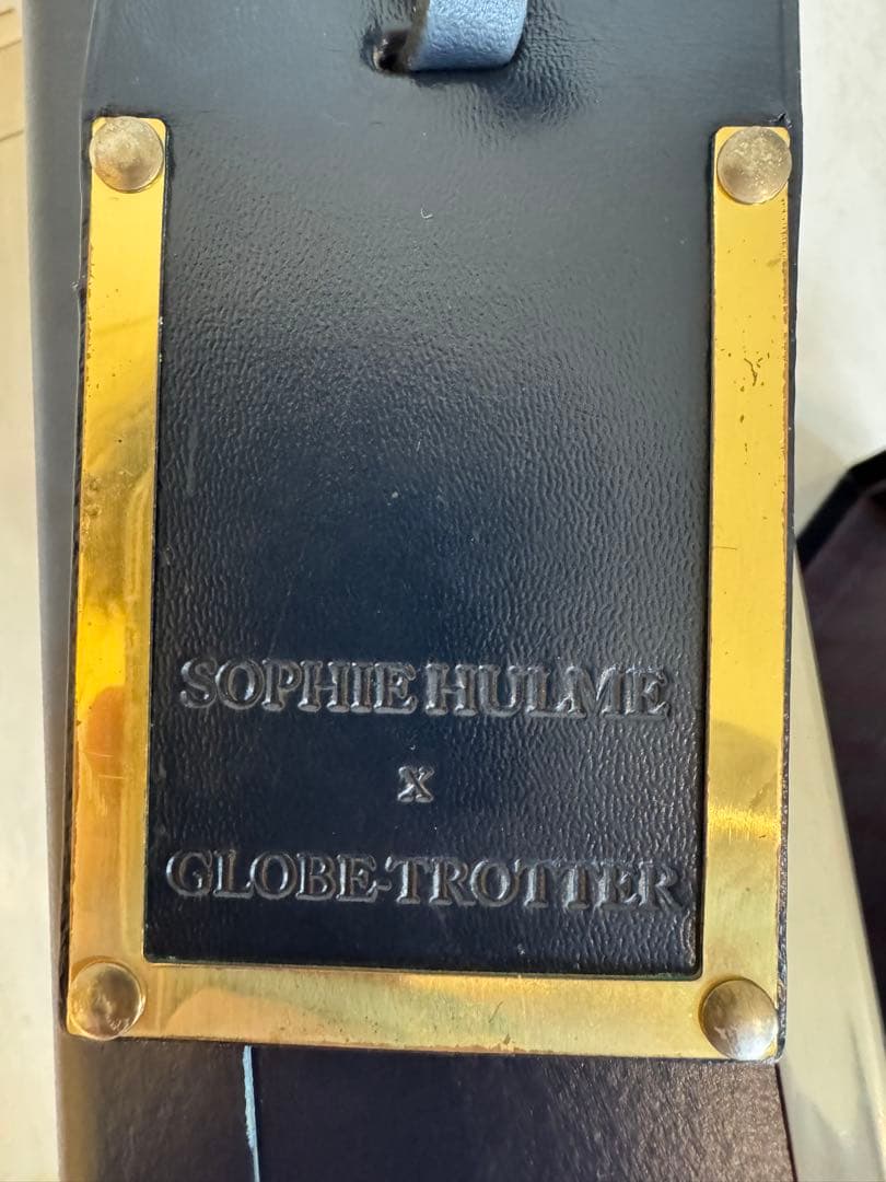 Globe-TrotterとSophie Hulmeのコラボ