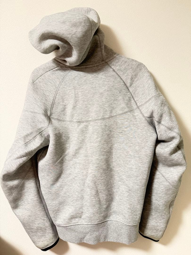 Nike ナイキ　テックフリース　パーカー