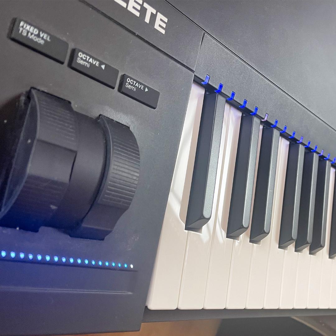 KOMPLETE KONTROL S88 MK2 T116253113 - DTM/DAW新 デザイン