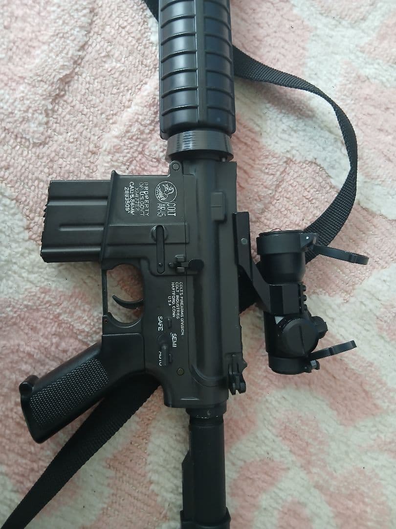 にがー様マルイ製電動ガンXM177E2（クリスマス値引き）バッテリー&充電器込み