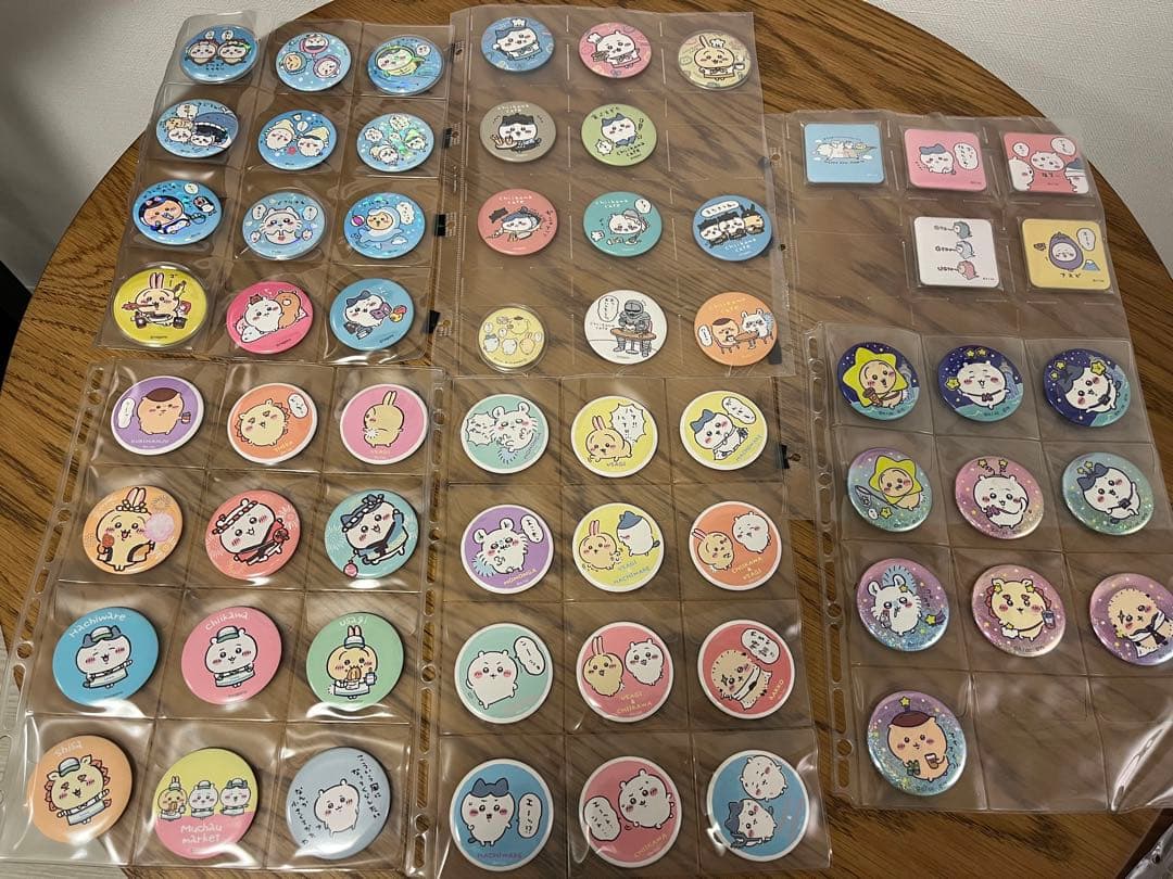 ちいかわ　缶バッジ　ノベルティシール