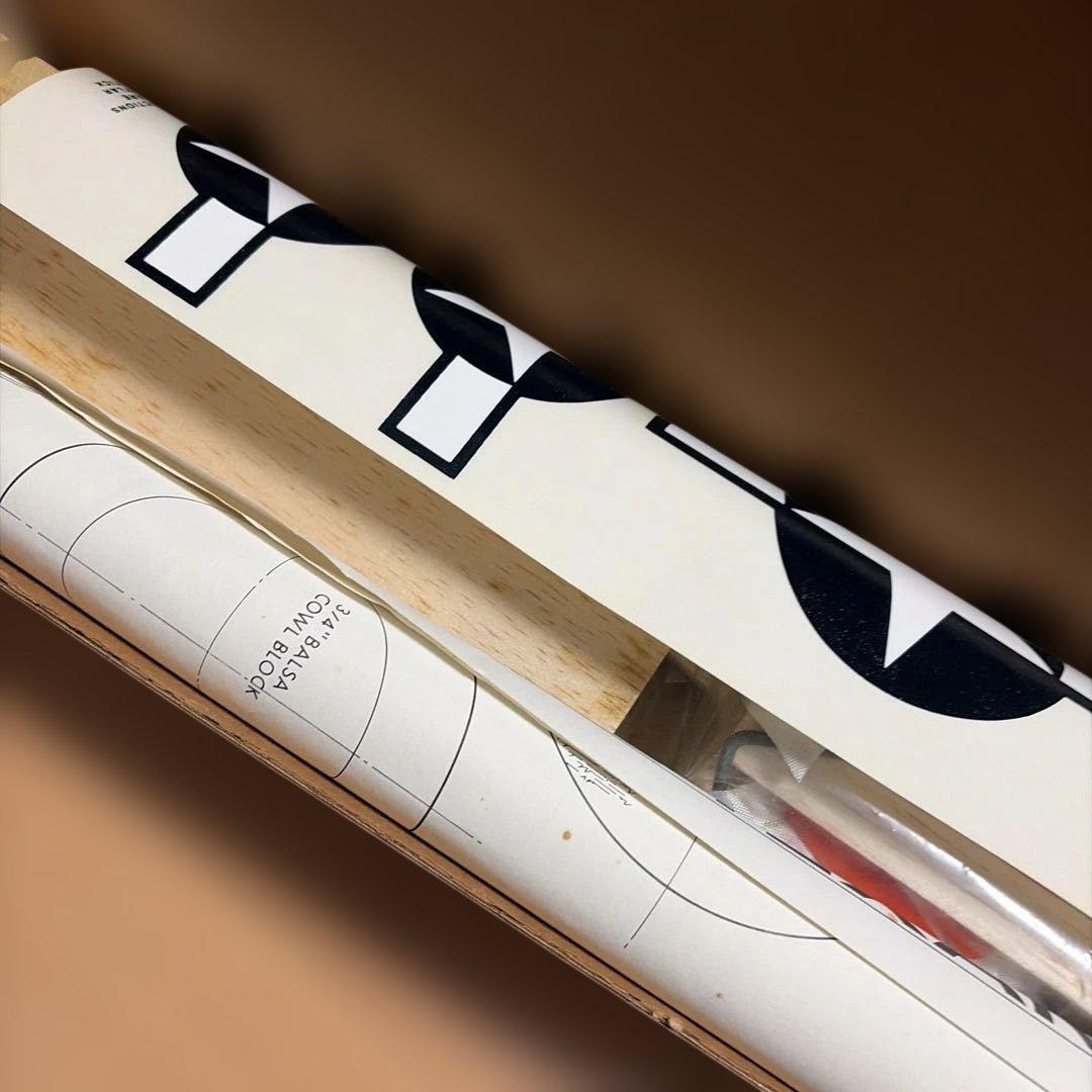 ハウス・オブ・バルサ社のT-6テキサン　エンジンラジコン飛行機キット