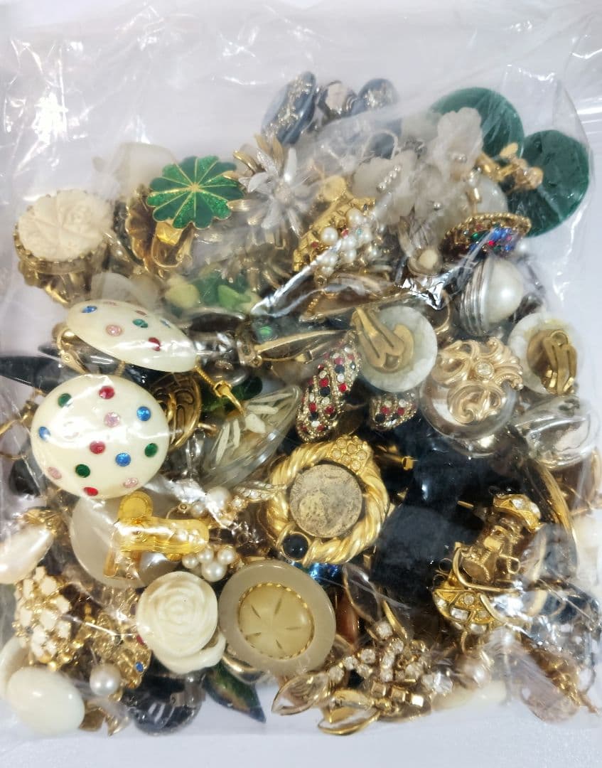 イミテーションアクセサリーまとめ売り