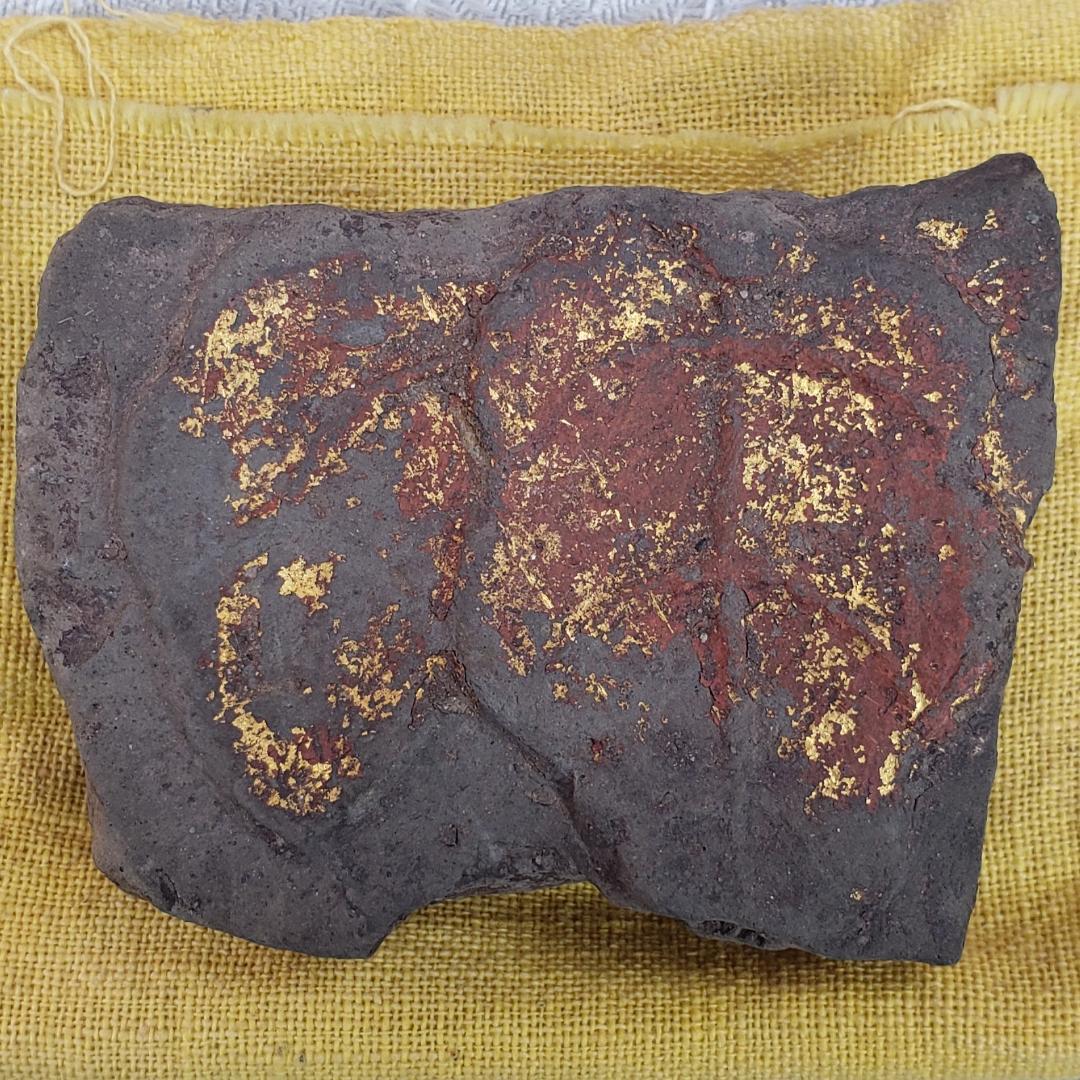 ◇『豊臣家 伏見城 五七の桐紋 金箔瓦 断片』豊臣秀吉◇