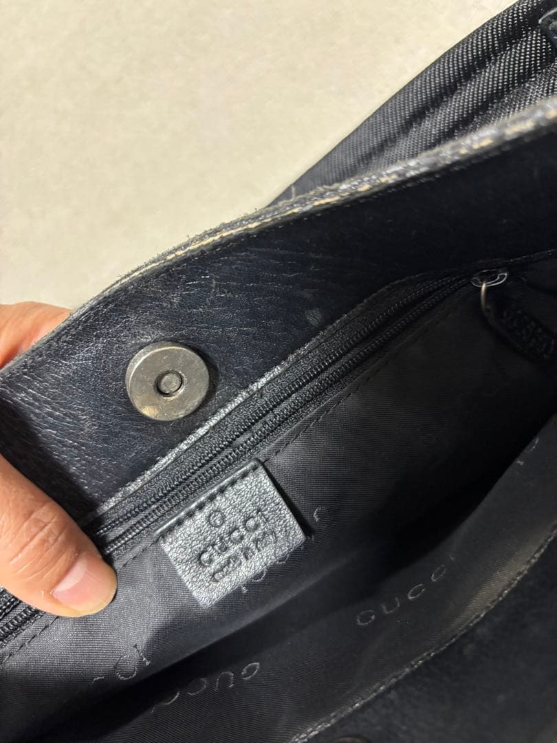 GUCCIグッチ★スエードGG柄黒ショルダーバッグ