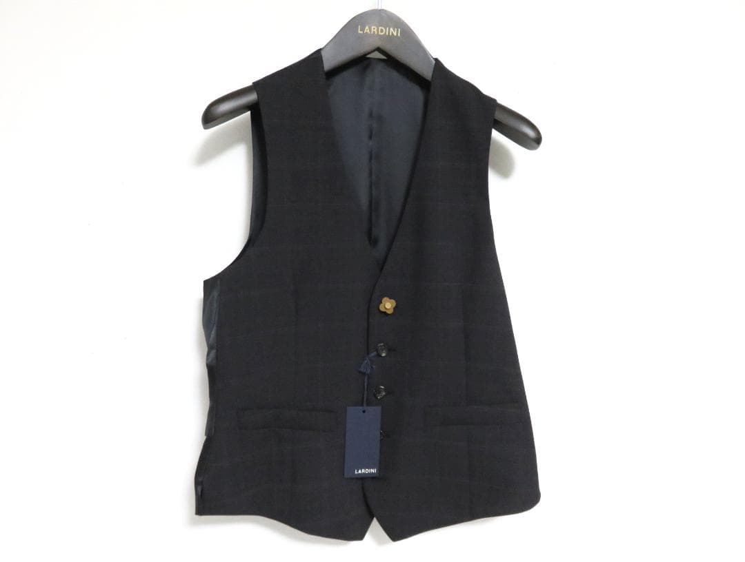 ハンガー付属 新品 LARDINI ウール ジレ 44 チャコールグレー ハンガー付属 新品 LARDINI ウール ジレ 44 チャコールグレー ハンガー