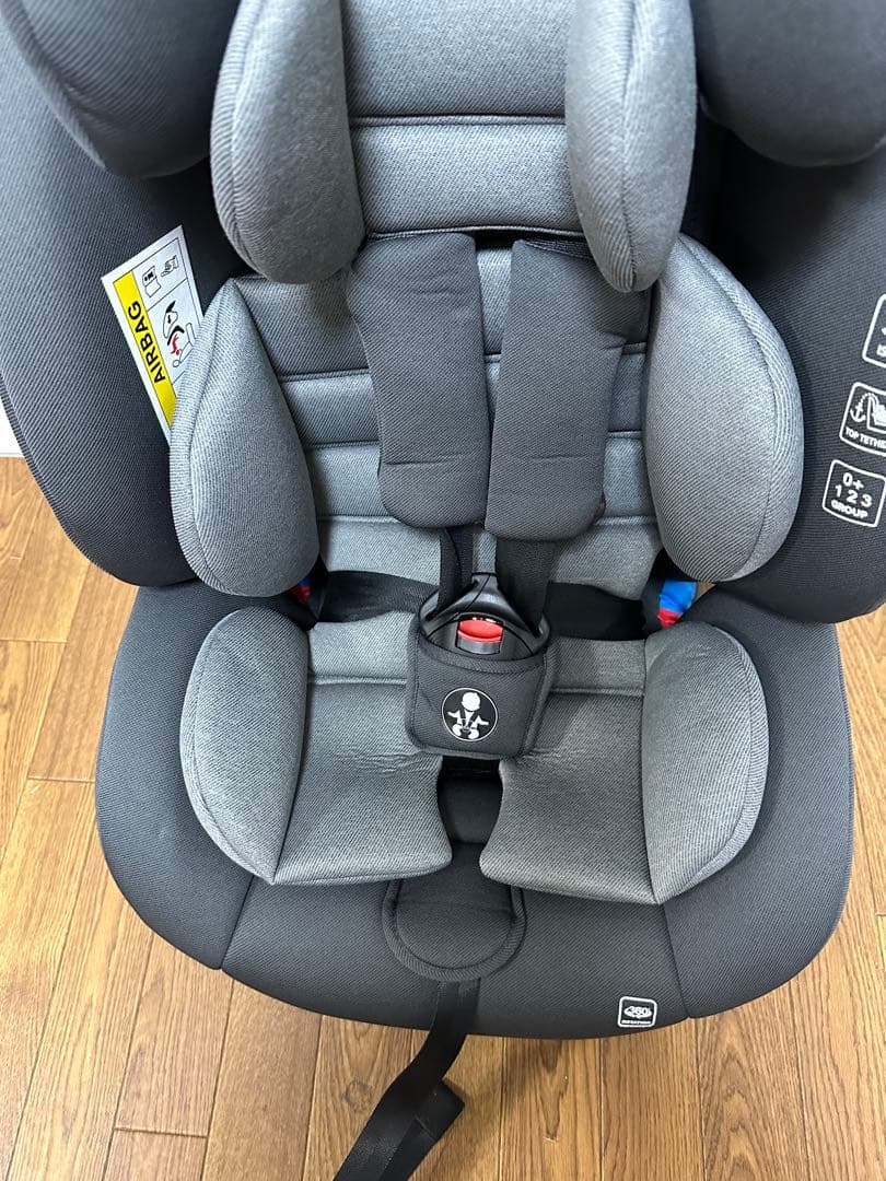 美品アイリスプラザ ISOFIX固定 チャイルドシート 回転式 ECE R44