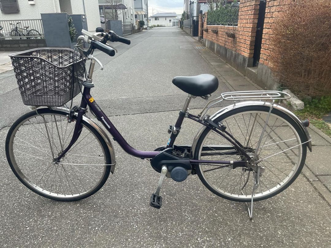 紫色 電動アシスト自転車 シティタイプ
