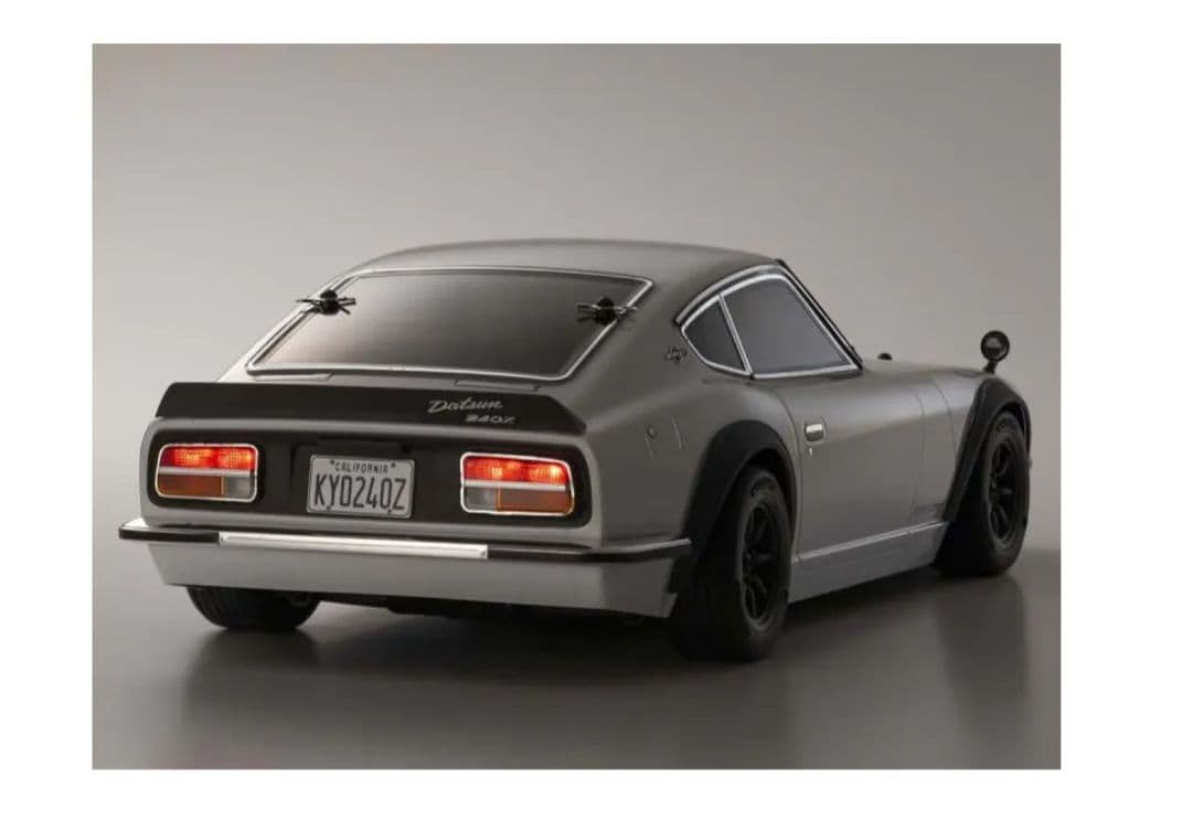 京商 フェーザー用 240Zのボディセットとホイールの未開封品