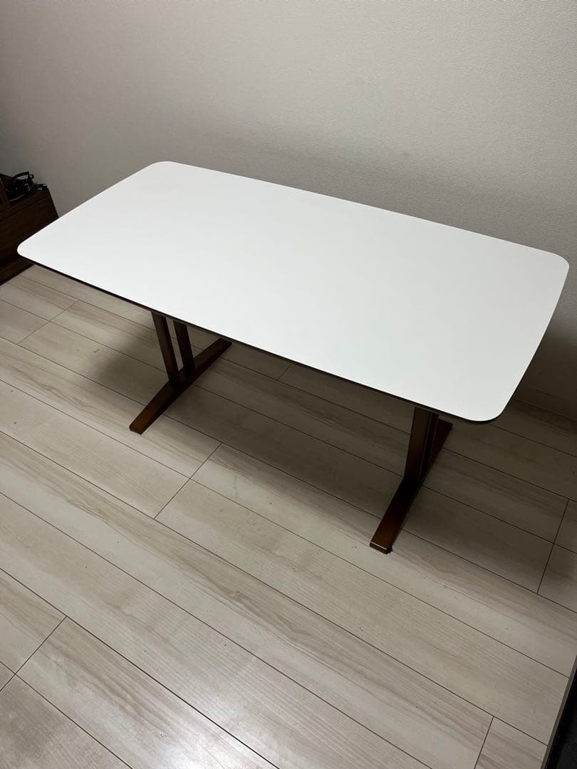 カリモク60+ カフェテーブル1200 T36420HW