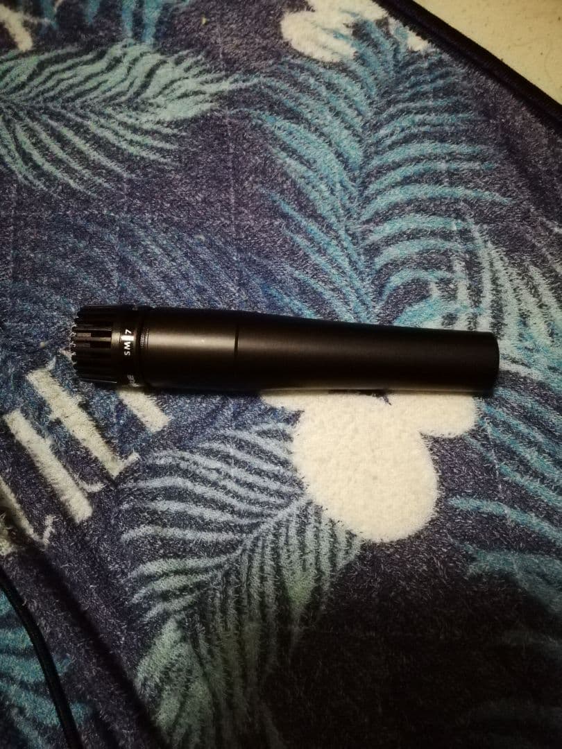 Shure SM57 ダイナミックマイク キャリングケース付き