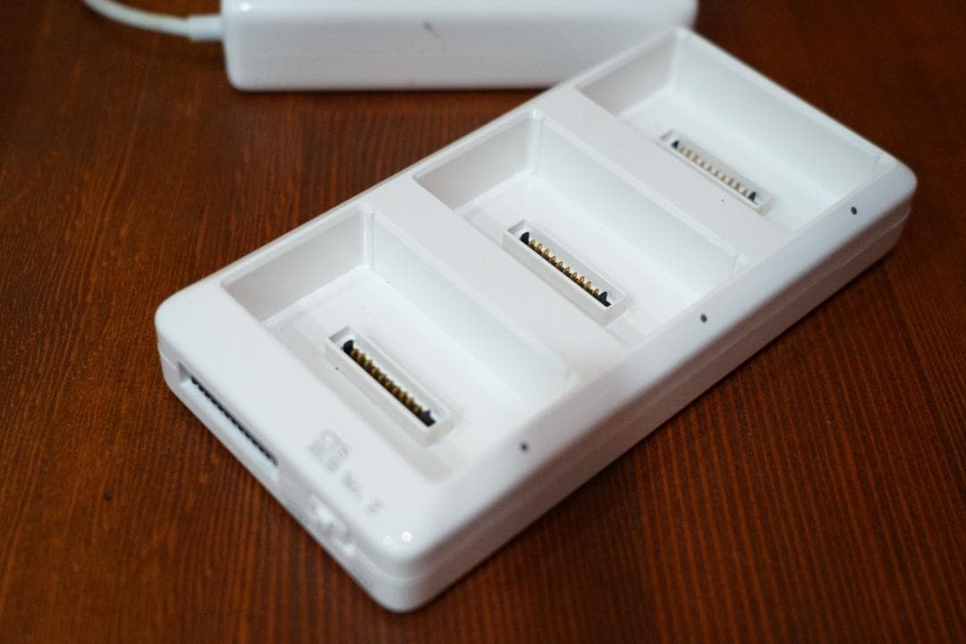 高*康様 DJI PHANTOM 4 バッテリー充電器PH4C100 + 充電ハ