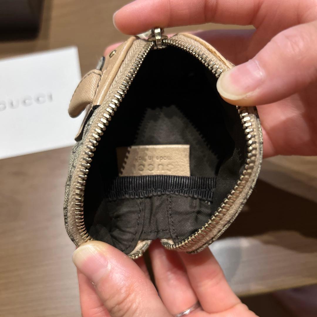 GUCCI ケース 動物モチーフ