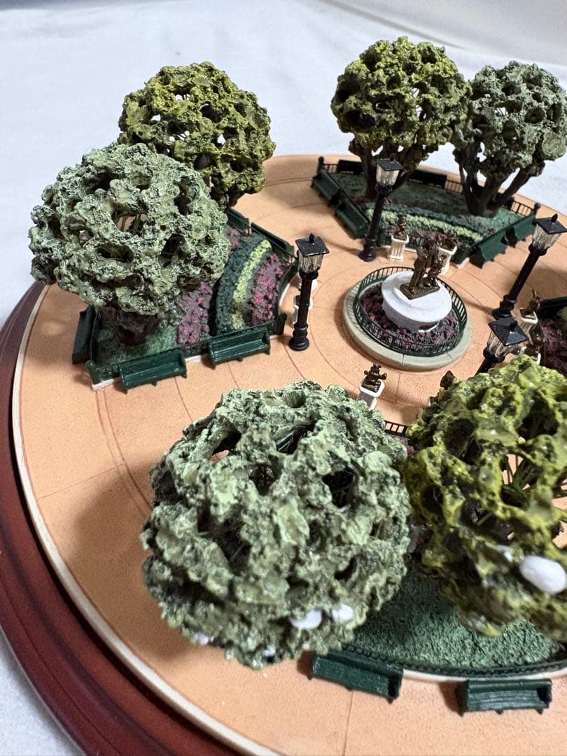 オルショウスキー ディズニー セントラルプラザ ライトアップフィギュア ジオラマ