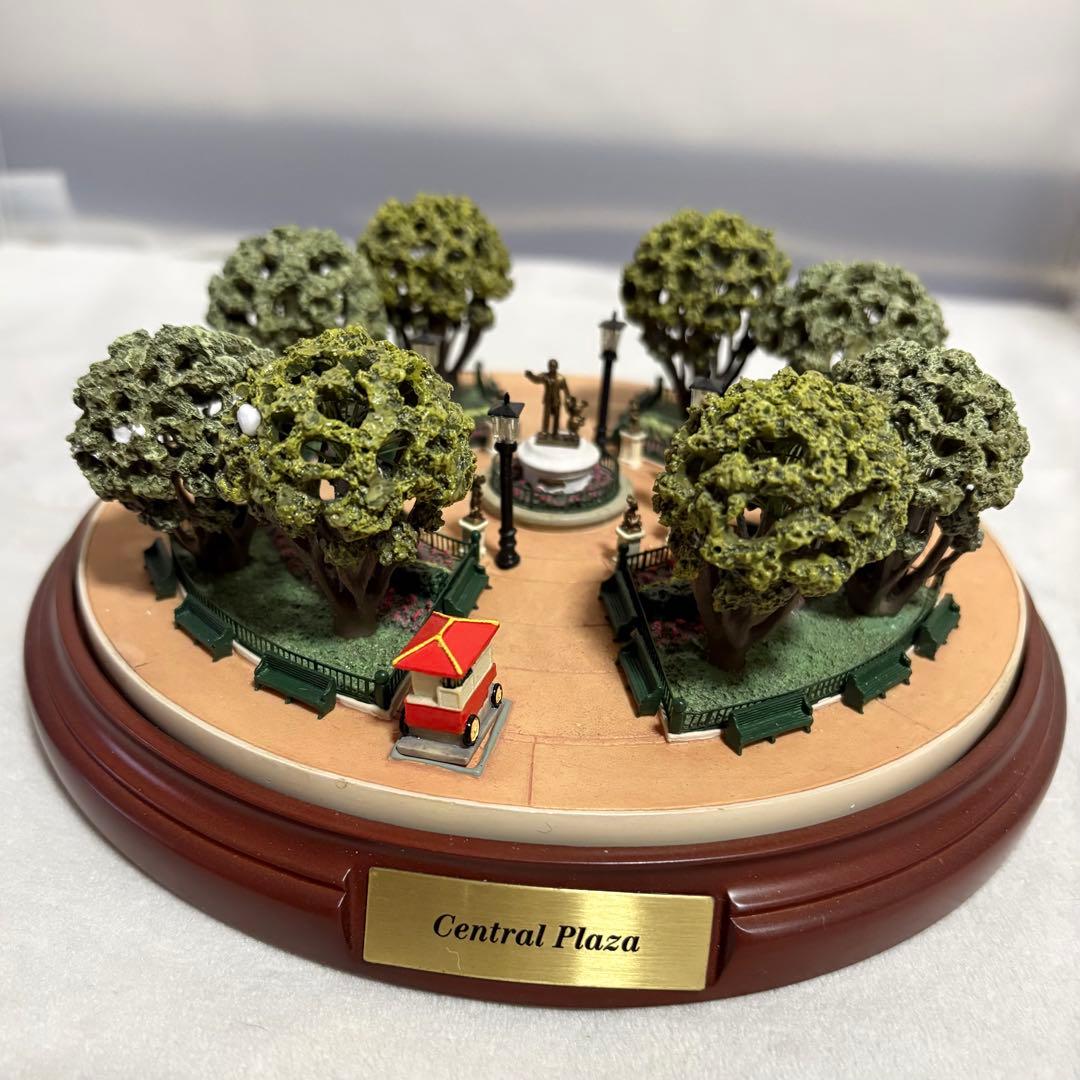 オルショウスキー ディズニー セントラルプラザ ライトアップフィギュア ジオラマ