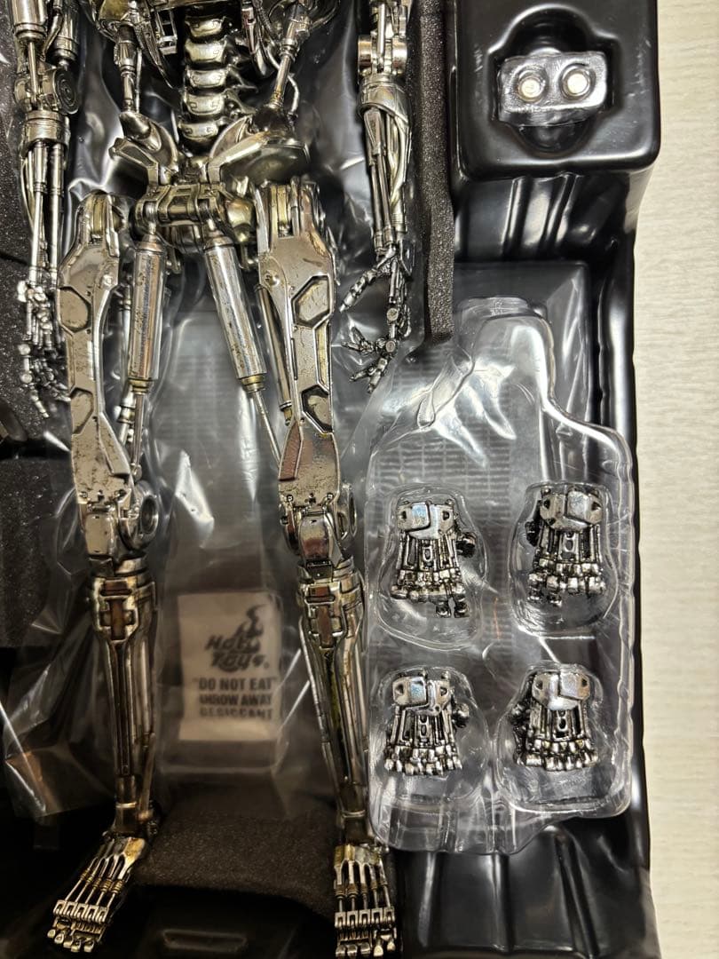 ホットトイズ ターミネーター ジェネシス版 エンドスケルトン 1/6 フィギュア