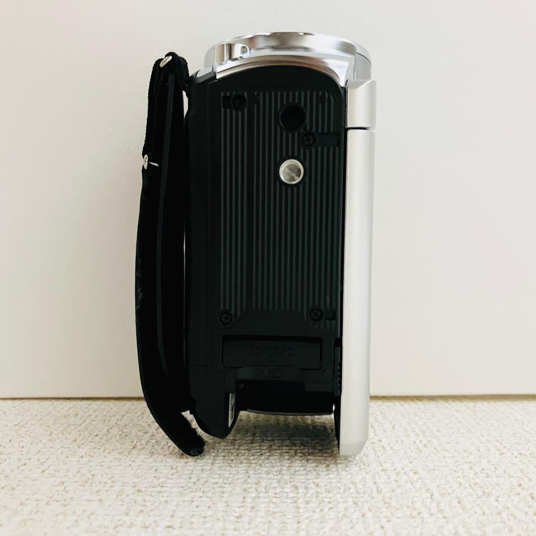 美品Panasonic ビデオカメラHC-V700Mパナソニック 付属品多数