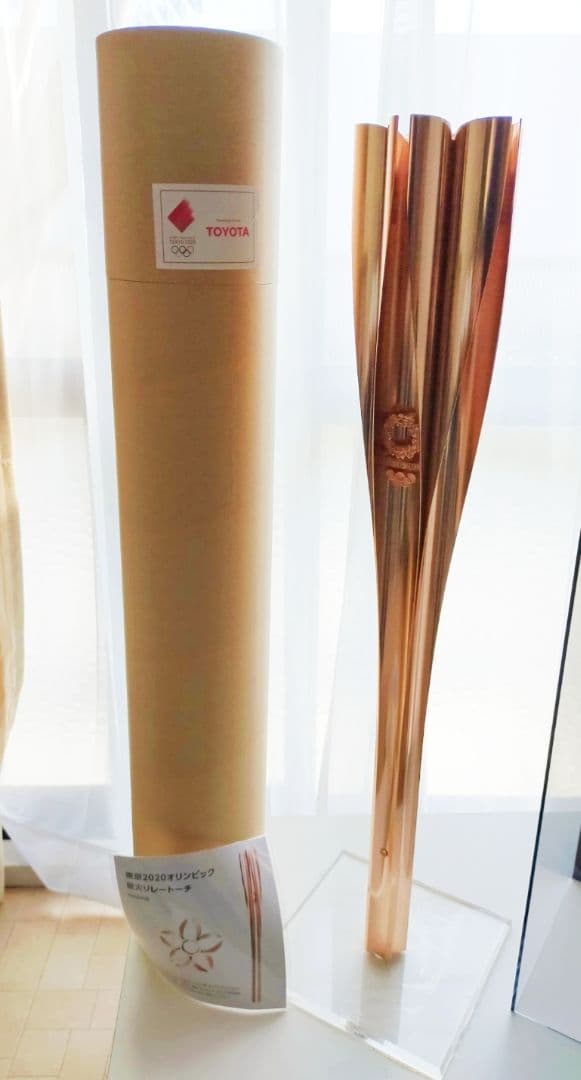 美品値下！★聖火トーチ 東京オリンピック2020 鑑賞ケース&ユニフォーム額縁他 美品値下！☆聖火トーチ 東京オリンピック2020 鑑賞ケース
