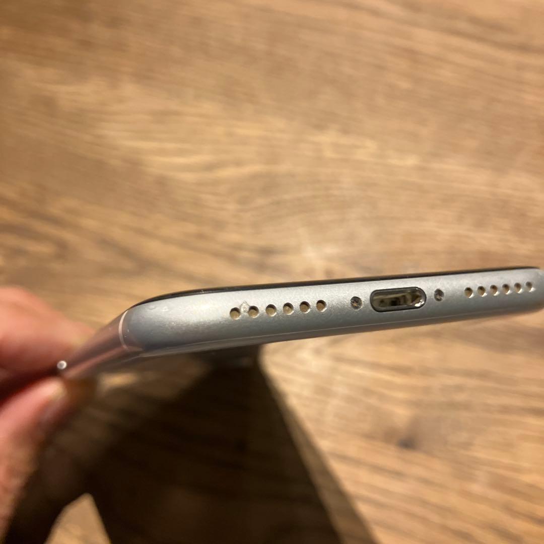 ジャンク】iPhoneSE 第二世代 ホワイト 64GB SIMフリー