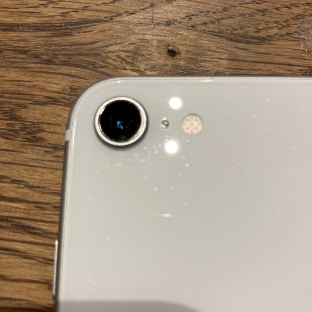 ジャンク】iPhoneSE 第二世代 ホワイト 64GB SIMフリー