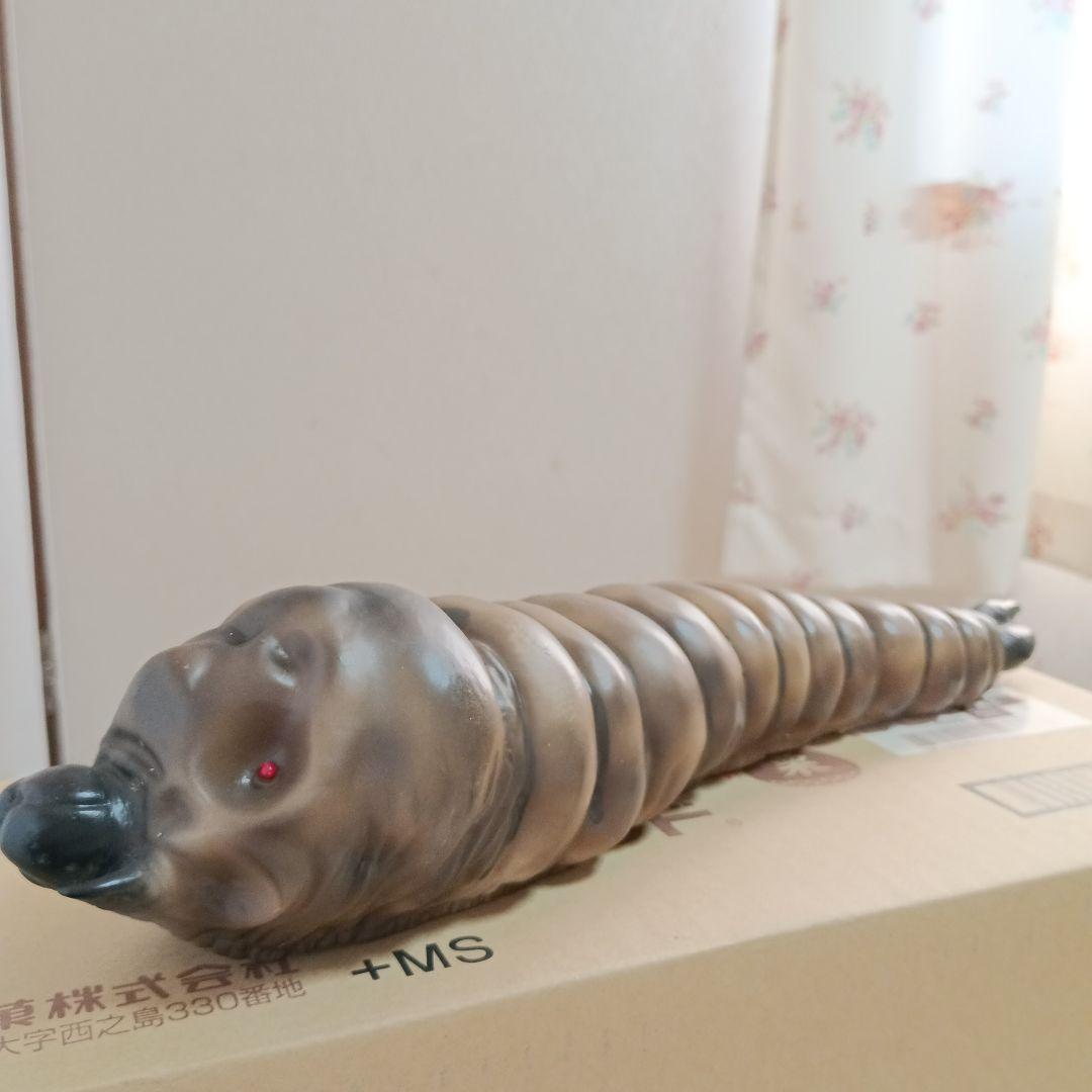 限定版　モスラ（幼虫）