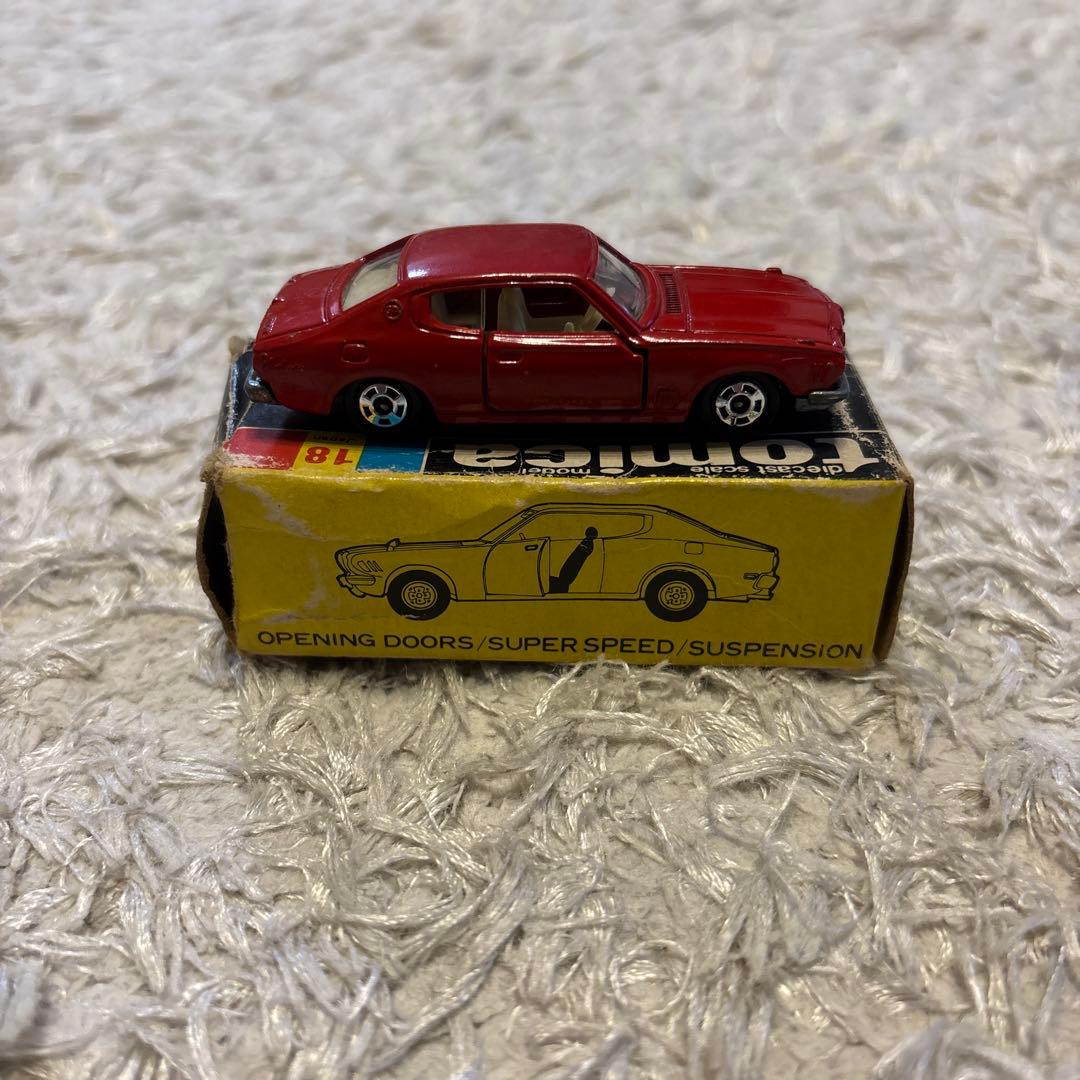 トミカ黒箱NO18ニッサン ブルーバードU 2000GT-X