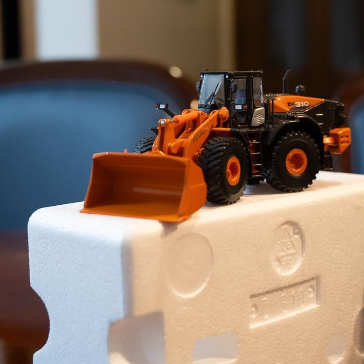 新品未使用HITACHI ZW310 ホイールローダー