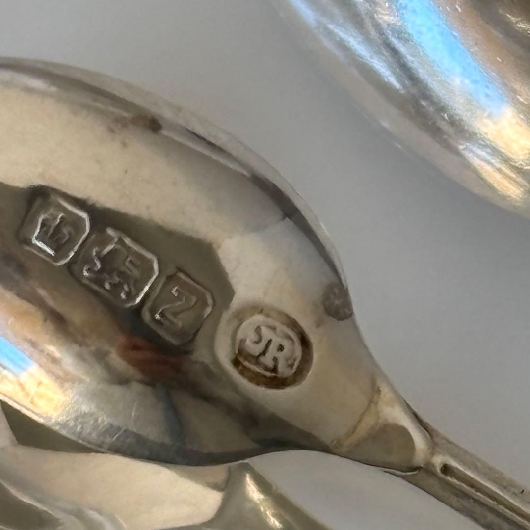 英国製 純銀 ティースプーンとシュガートング シャムロック クローバー