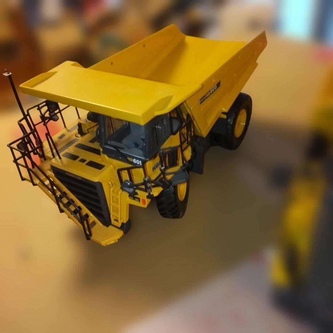 コマツ建機　HD605 HM250　イエロー ダンプ2セット　1/50