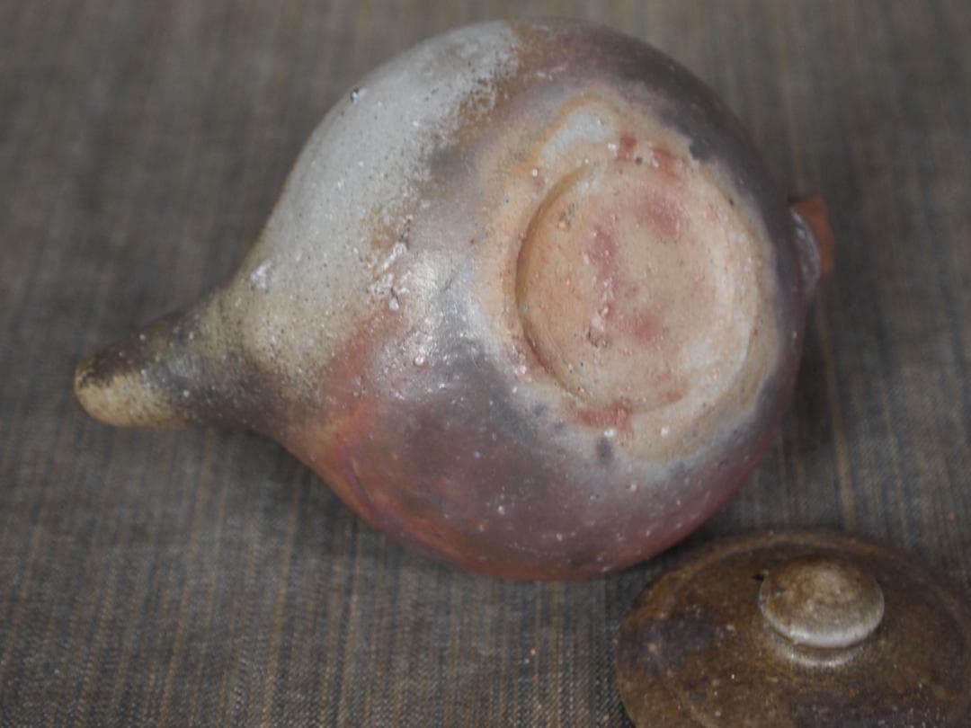 新品☆竹内靖之【師：山本陶秀】☆備前窯変ポット（後手急須）B