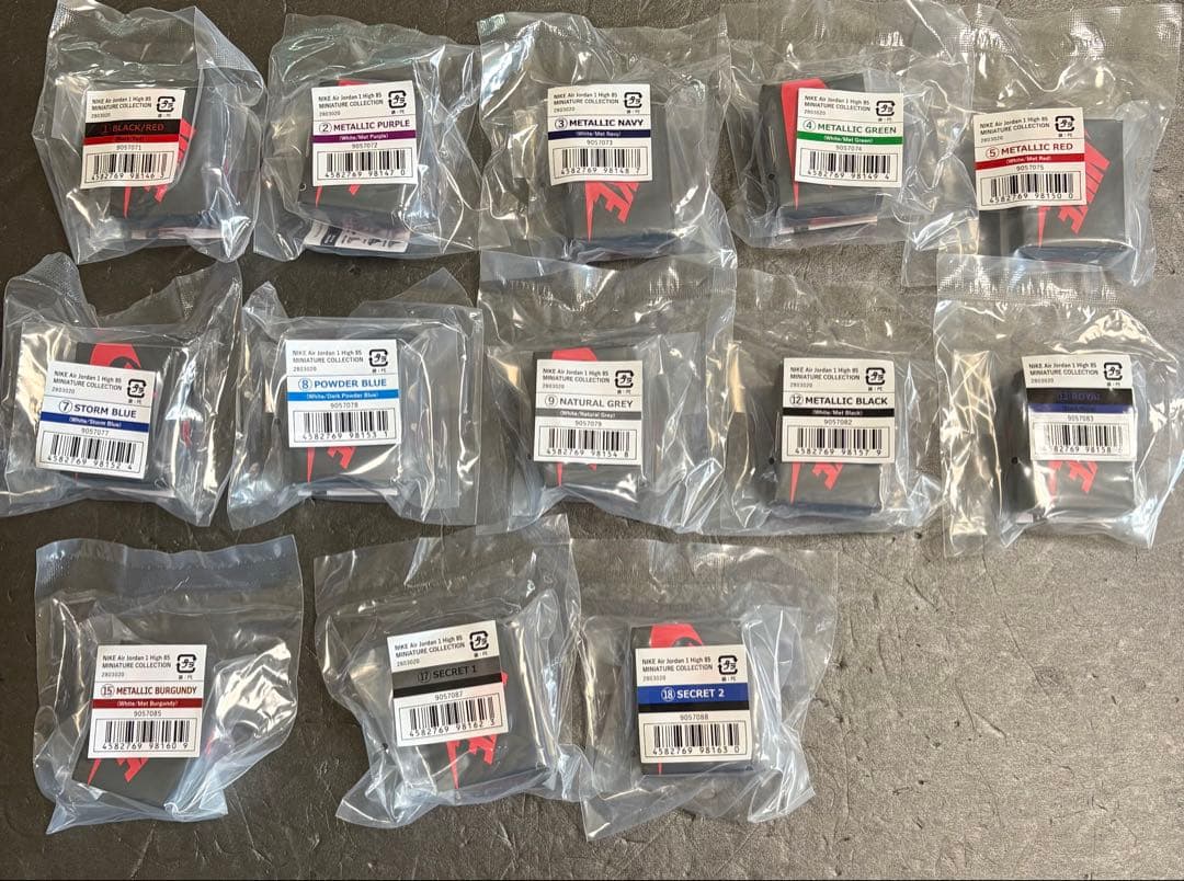 NIKEナイキ エアジョーダン1 ミニチュアコレクションガチャ 13点セット