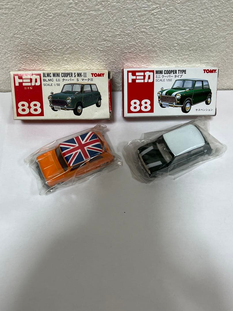 珍品　ミニカー　ミニクーパー　８８番　日本製　中国製　希少　トミカ　２台
