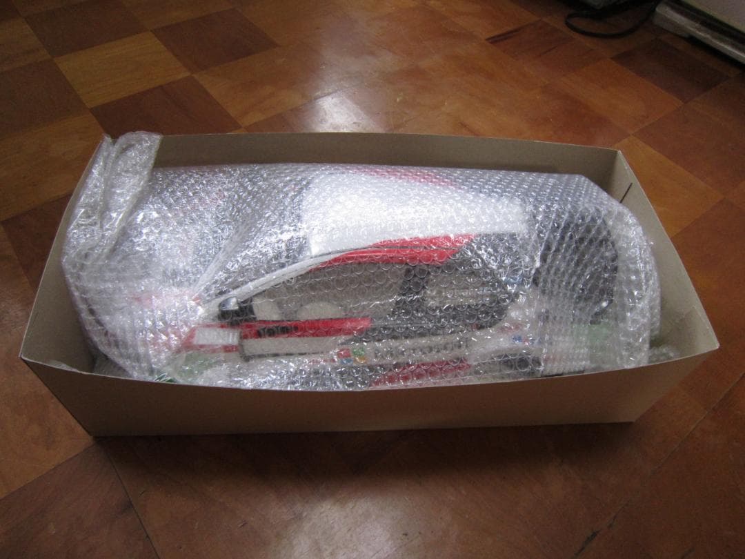 新品 1/10 タミヤ WRC ヤリス ボディ レース用 タイヤホイール8本付属