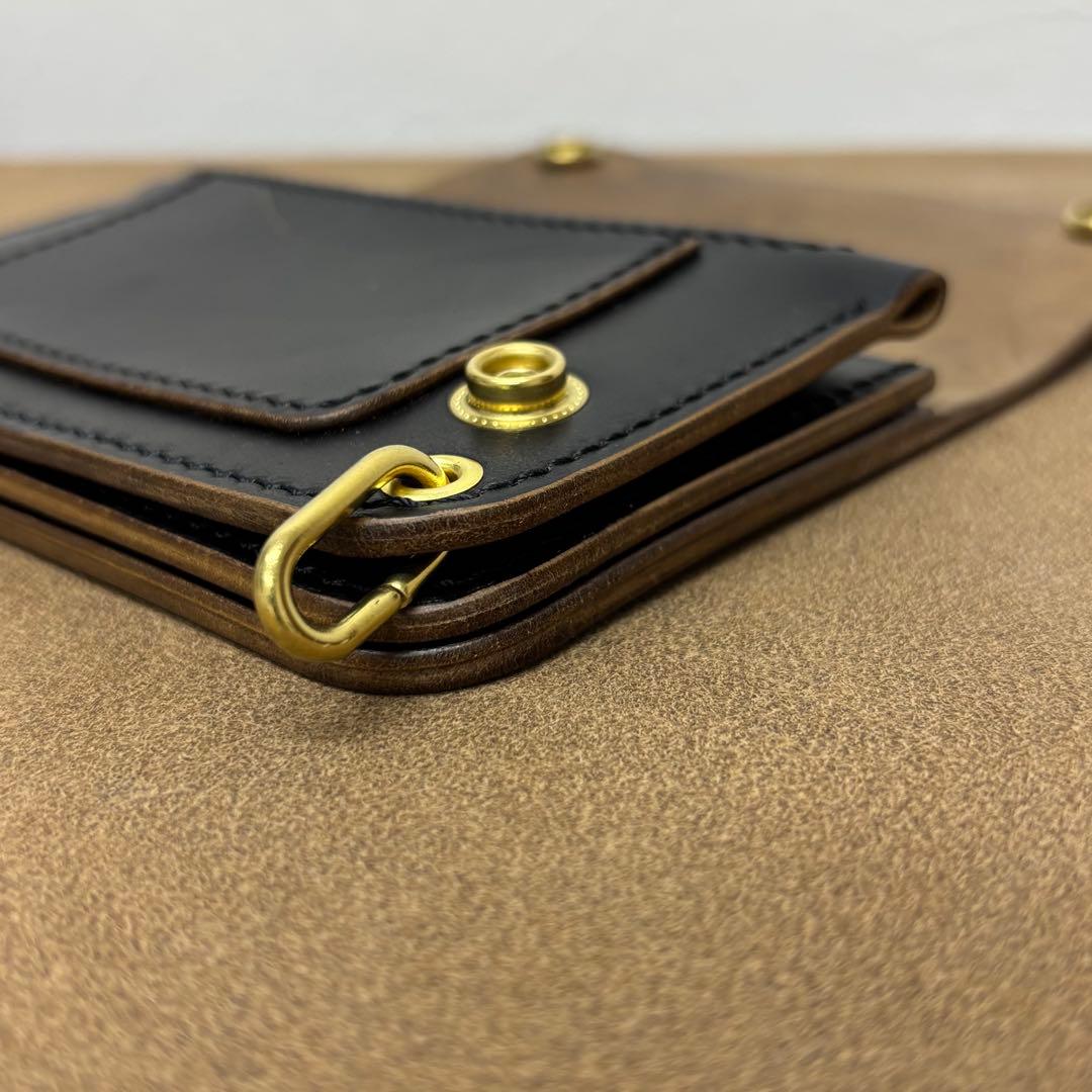 ホースバット　トラッカーウォレット　黒　茶心　3層　MARYAM