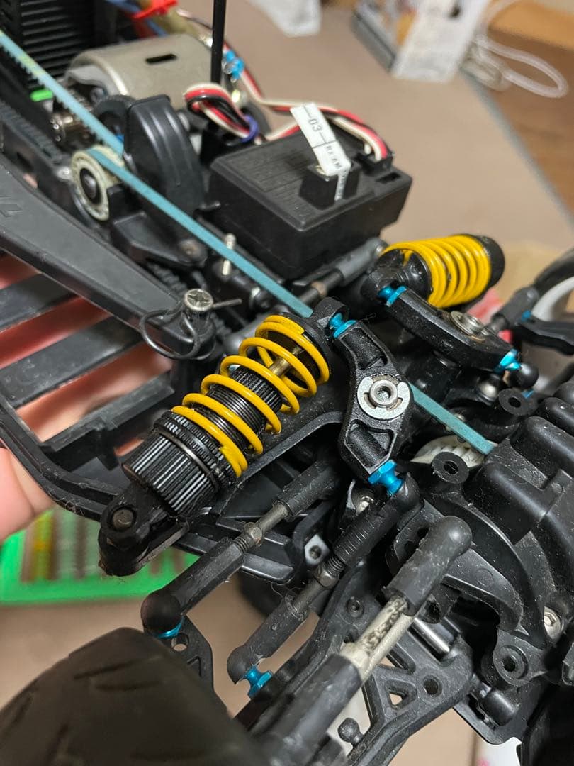 ラジコンカーとホイールセット